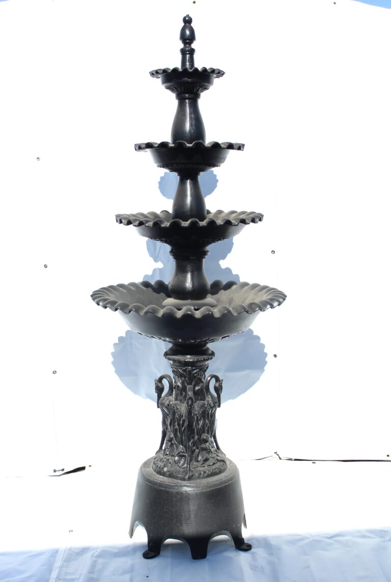 4 Tier Scallop with Swan (3)