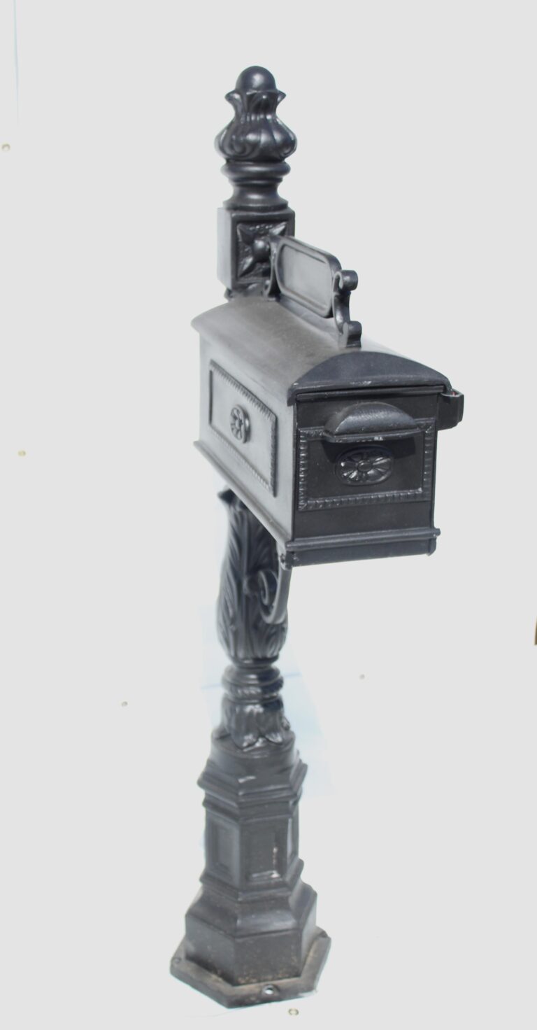 Barcelona Mailbox (4)