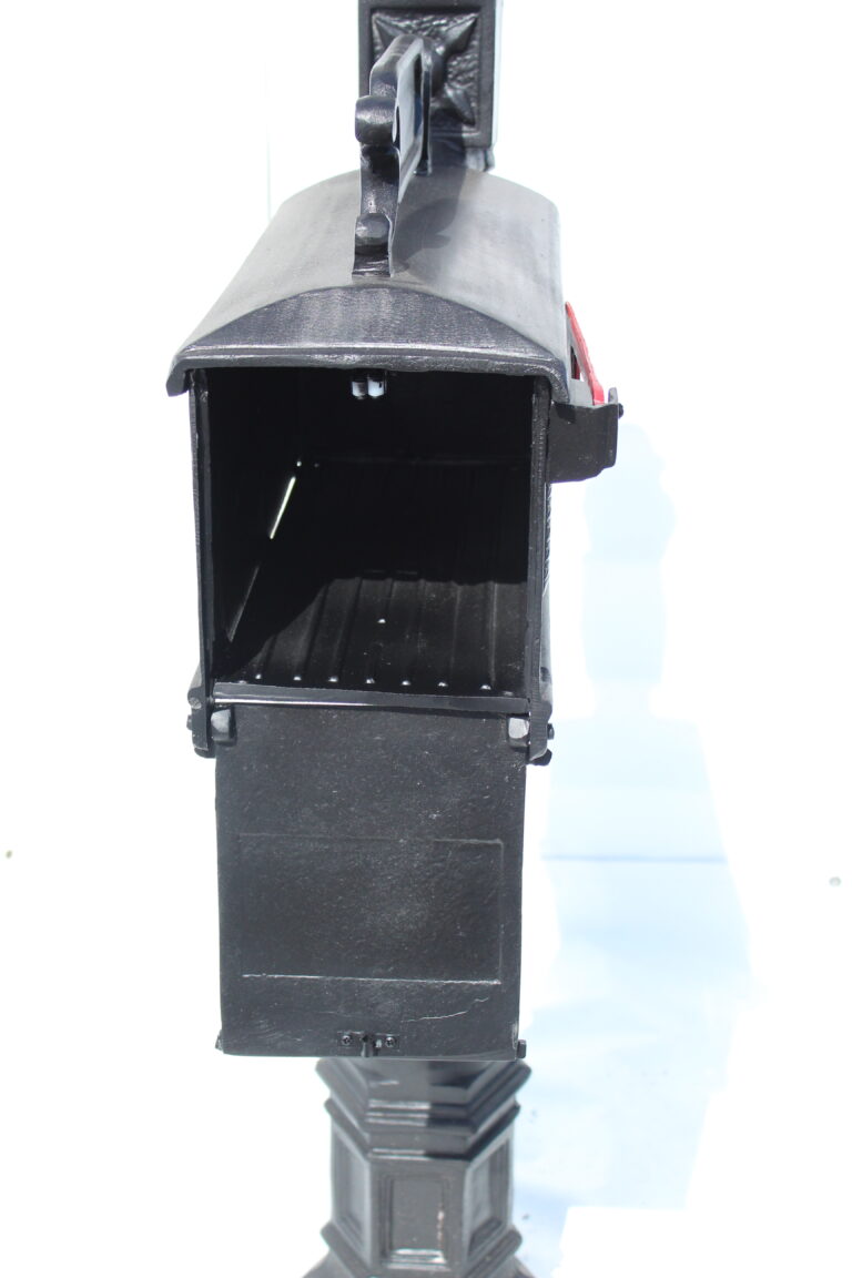 Barcelona Mailbox (6)