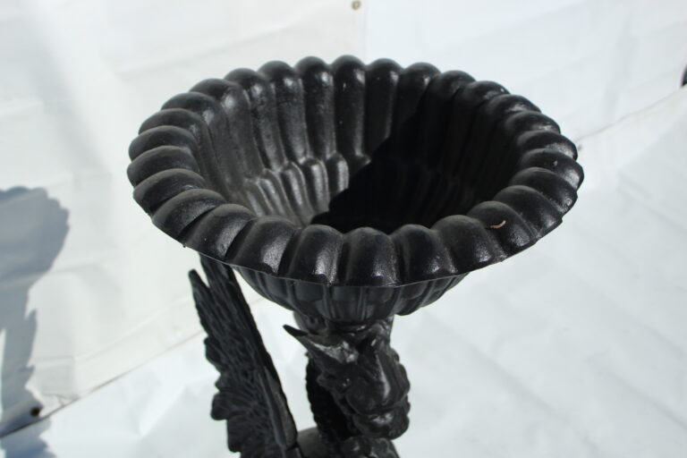 Griffin Urn (1)