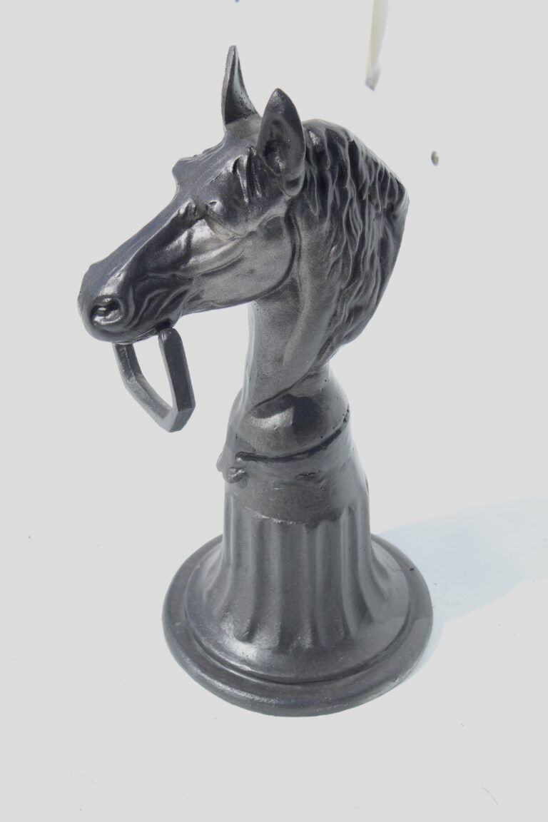 Triple Crown Horse Fence Head