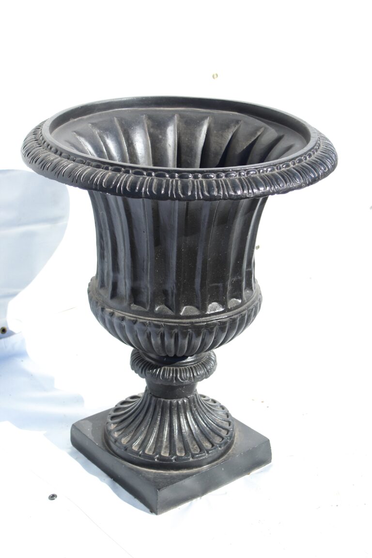 Jumbo Urn (1)