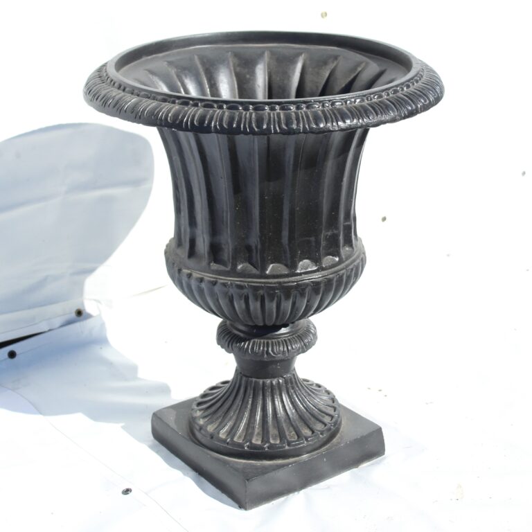 Jumbo Urn
