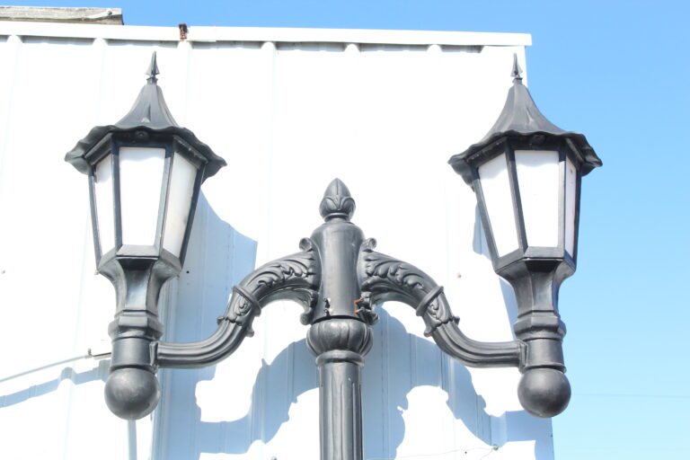 Tall Holland Lamp 2 Arm (2)
